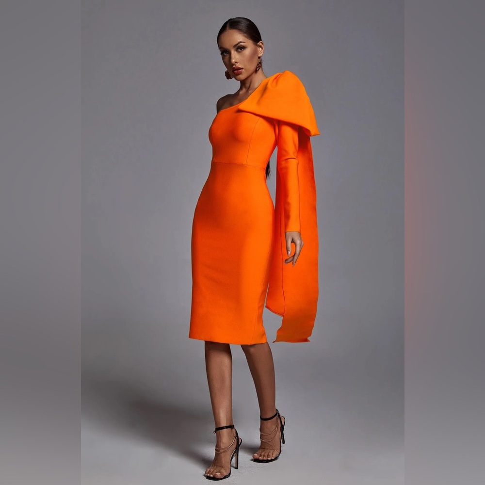 Bella Barnett Orange bodycon dress